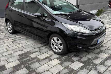 Ford Fiesta 212.000 km 2.950 € Waghäusel 68753