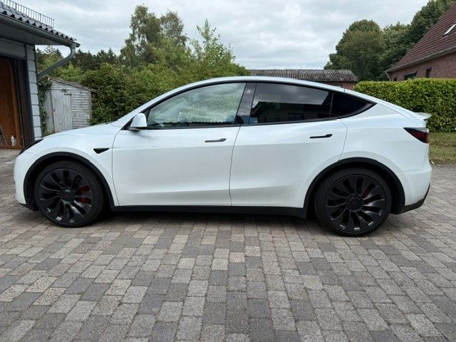 Tesla Model Y 116.800 km 31.750 &euro; Gnarrenburg 27442