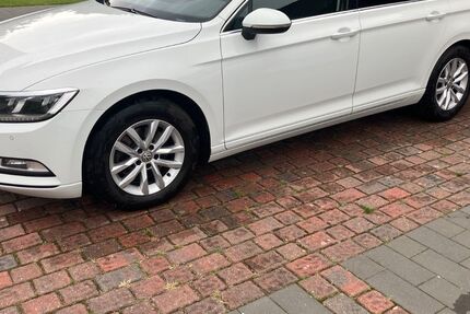 VW Passat Variant 216.000 km 10.500 &euro; Hüven 49751