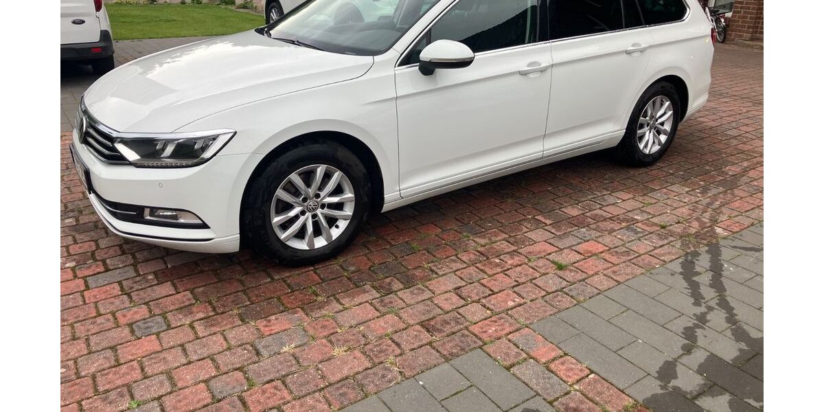 VW Passat Variant 216.000 km 10.500 &euro; Hüven 49751
