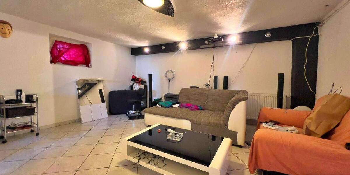 Mehrfamilienhaus, Wohnhaus Oberderdingen Großvillars - 8 Zimmer, 201 m&sup2;, 520.000&euro; | Angebot:25711755