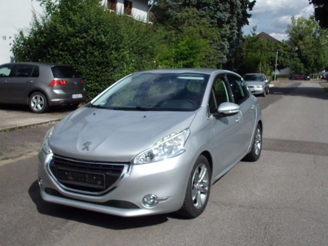 Peugeot 208 75.500 km 6.999 € Saarlouis 66740