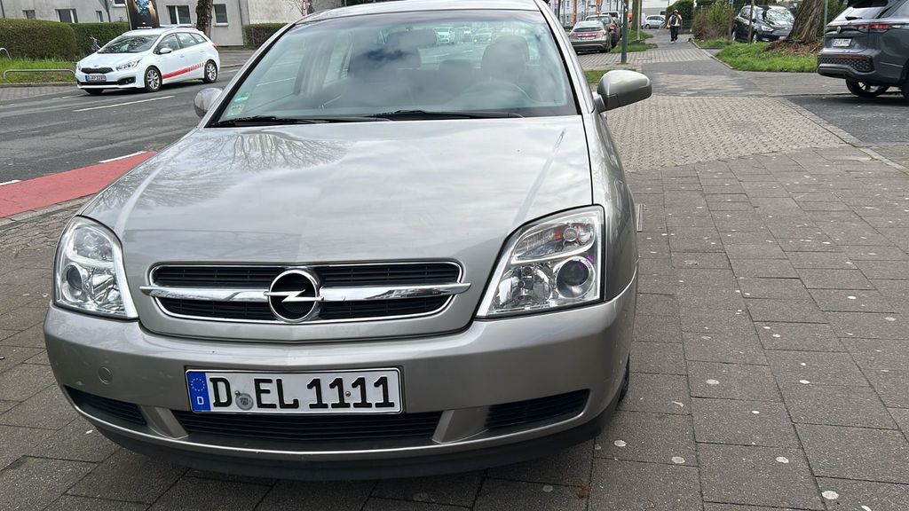 Opel Vectra 99.000 km 2.300 &euro; Dusseldorf 40591
