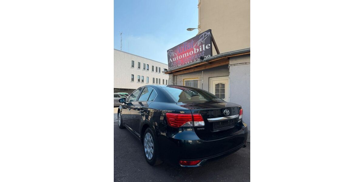Toyota Avensis 123.000 km 8.900 &euro; Magdeburg 39106