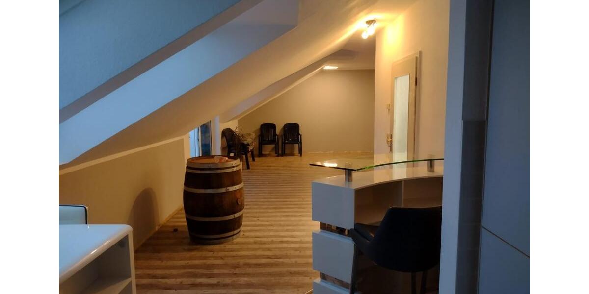 Helle Wohnung im Dachgeschoß 690€ Kalt in 16540 Hohen Neuendorf 1 zimmer