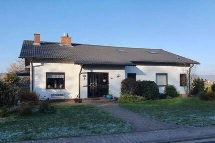 Wannemacher Immobilien **** Wunderschönes freistehendes Einfamilienhaus mit EinliegerWohnung in bester Lage von Ottweiler ****
