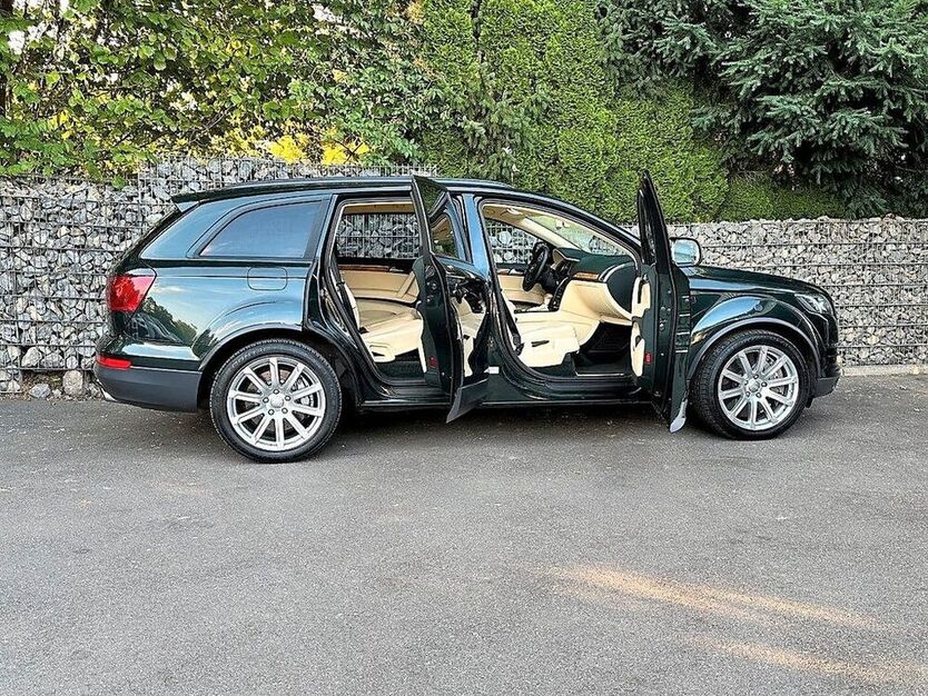 Q7