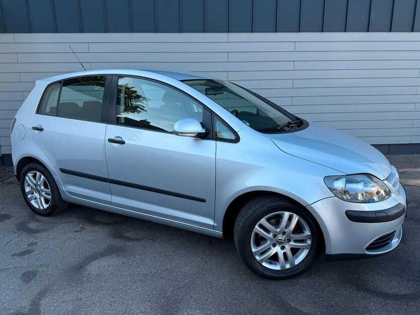 VW Golf 129.746 km 4.450 € Neumünster 24536