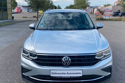 VW Tiguan 172.800 km 18.700 &euro; Bruchsal 76646