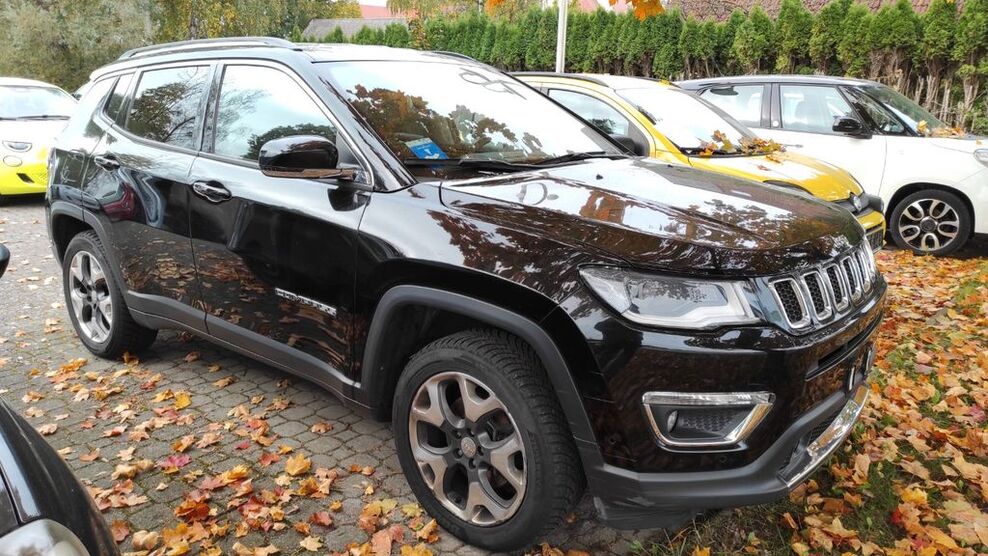 Jeep Compass 92.250 km 18.850 € Gersthofen/Batzenhofen 86368