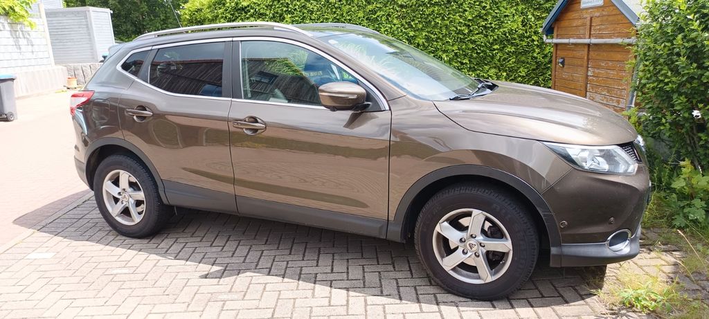 Nissan Qashqai 127.000 km 9.000 &euro; Timmendorfer Strand 23669