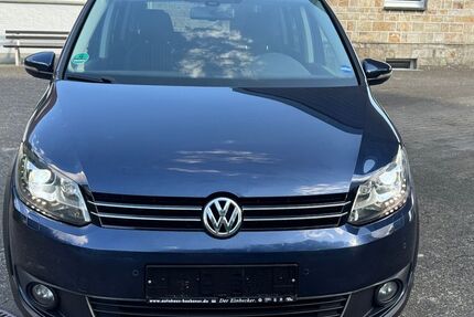 VW Touran 189.000 km 6.400 € Borchen-Etteln 33178