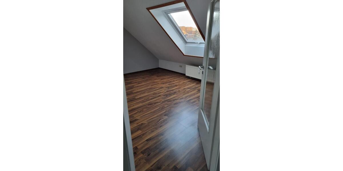 Dachgeschoßwohnung Wald-Michelbach Michelbach - 4 Zimmer, 120 m&sup2;, 950&euro; | Angebot:26168355