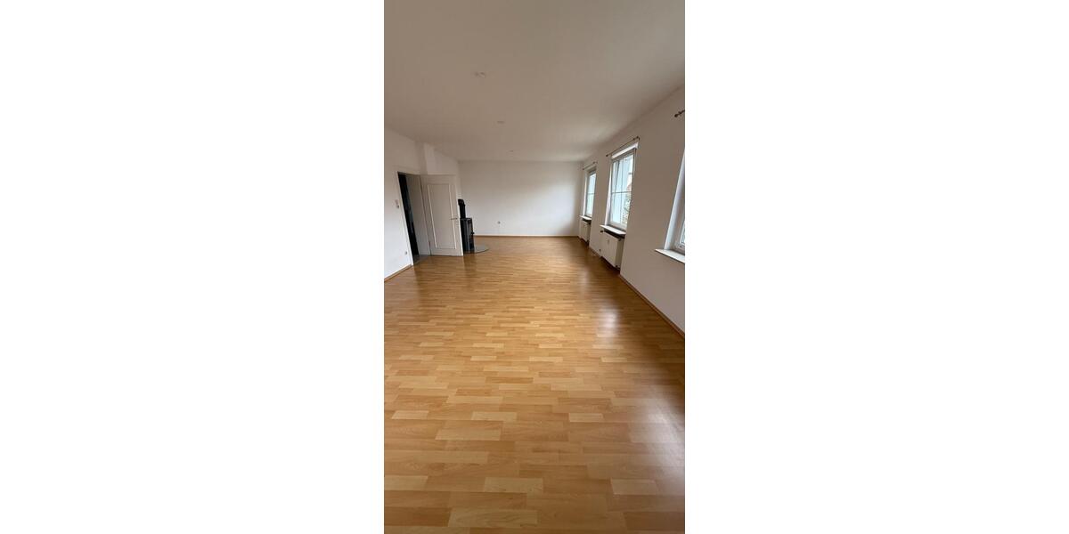 Etagenwohnung Erlensee - 3 Zimmer, 120 m&sup2;, 1.200&euro; | Angebot:25127055