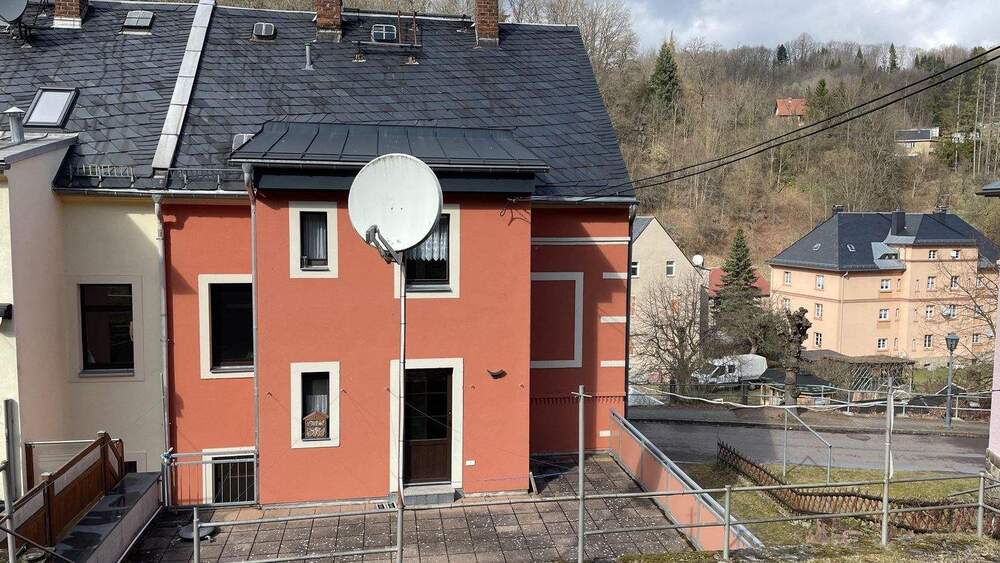 Doppelhaushälfte Glashütte - 7 Zimmer, 130 m&sup2;, 275.000&euro; | Angebot:25899912