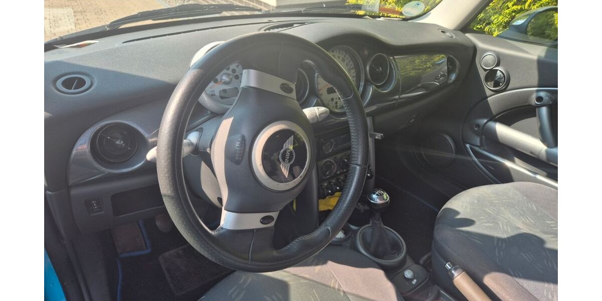 Mini ONE 85.000 km 3.500 &euro; Arnsberg 59755