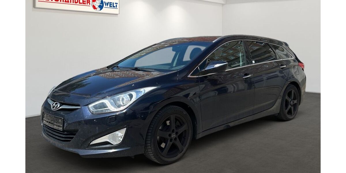 Hyundai i40 220.486 km 3.499 &euro; Berlin 12681