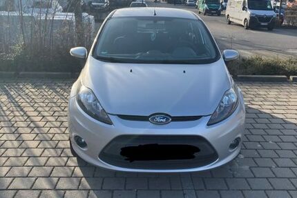 Ford Fiesta 143.000 km 2.700 &euro; München 81547