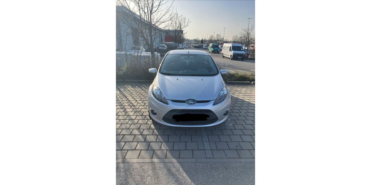 Ford Fiesta 143.000 km 2.700 &euro; München 81547