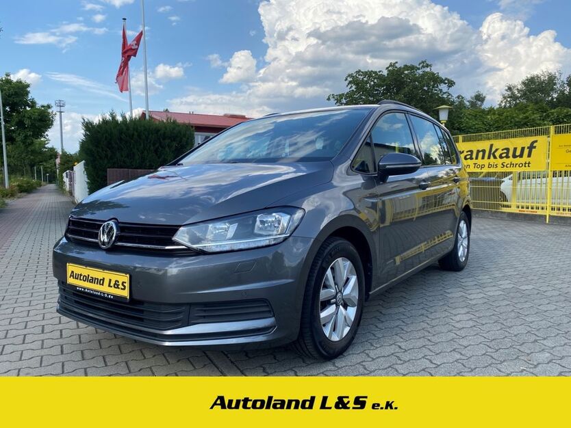 VW Touran 107.655 km 13.990 € Cottbus/ Groß Gaglow 03051