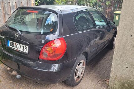 Nissan Almera 176.000 km 2.000 &euro; Oberhausen 46045
