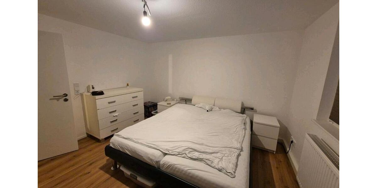 Etagenwohnung Oberderdingen - 4 Zimmer, 110 m&sup2;, 1.400&euro; | Angebot:25325057