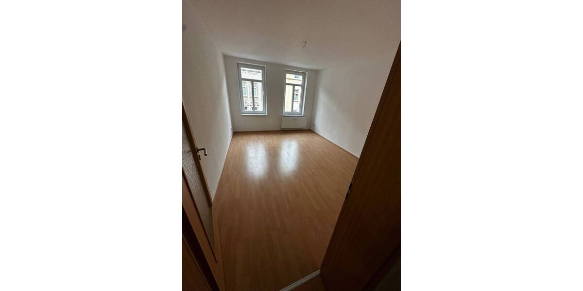 Zimmer Weißenfels - 4 Zimmer, 87 m&sup2;, 555&euro; | Angebot:26170805