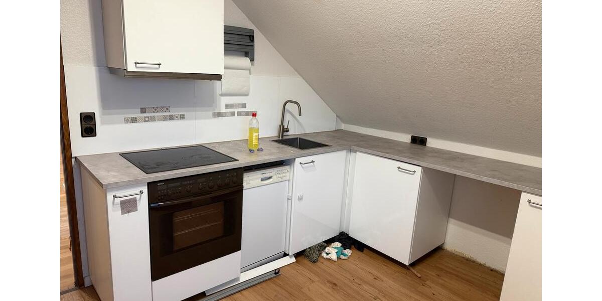 Dachgeschoss Wohnung in Wendelstein zimmer