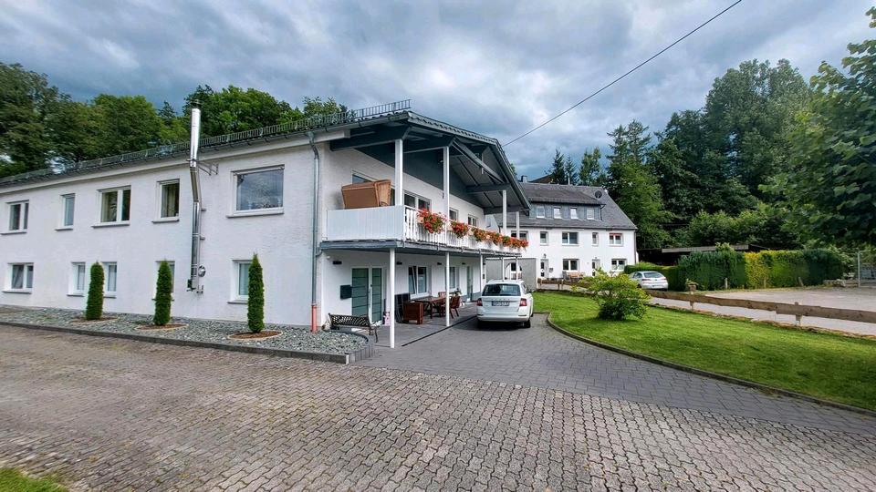 Erdgeschoßwohnung Schmallenberg - 4 Zimmer, 160 m&sup2;, 1.100&euro; | Angebot:26266809