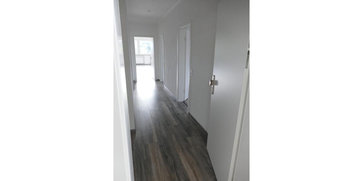 Großzügige 3 Zimmer Wohnung mit Top-Küche und Dachterrasse sofort 3 zimmer