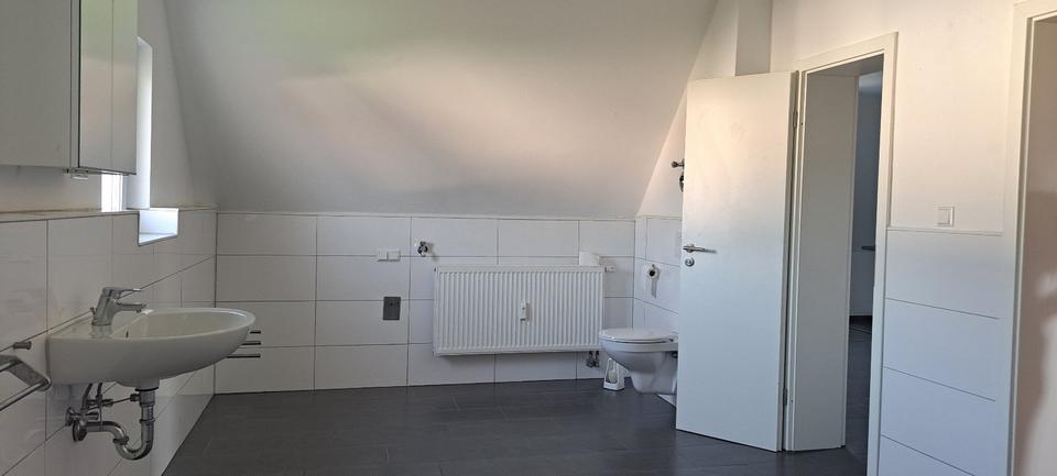 Etagenwohnung Brackenheim - 3 Zimmer, 85 m&sup2;, 700&euro; | Angebot:26222431