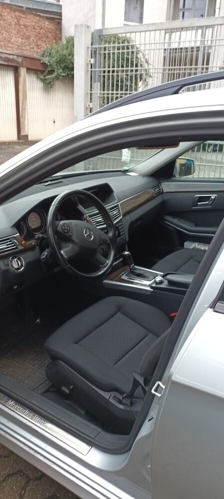 E 200