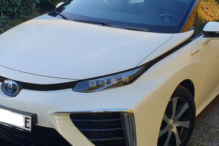 Toyota Mirai 60.500 km 14.999 &euro; Vettweiß 52391