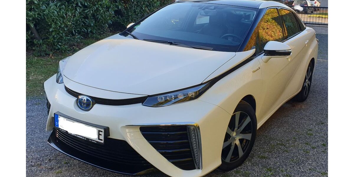 Toyota Mirai 60.500 km 14.999 &euro; Vettweiß 52391