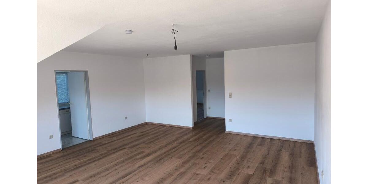 Dachgeschoßwohnung Gießen Allendorf - 2 Zimmer, 73 m&sup2;, 780&euro; | Angebot:26301279