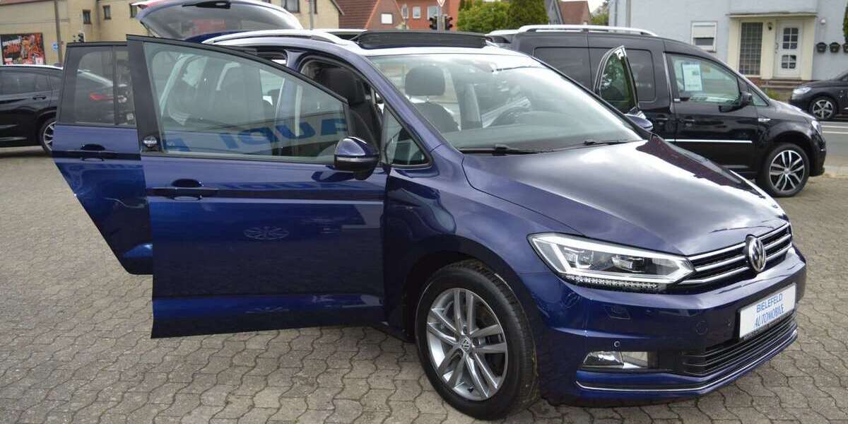 VW Touran 121.344 km 19.999 &euro; Delmenhorst 27749