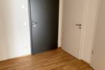 Helle 2-Zimmer-Wohnung mit Terrasse, moderne Neubau-Ausstattung mit Echtholzparkett + Einbauküche