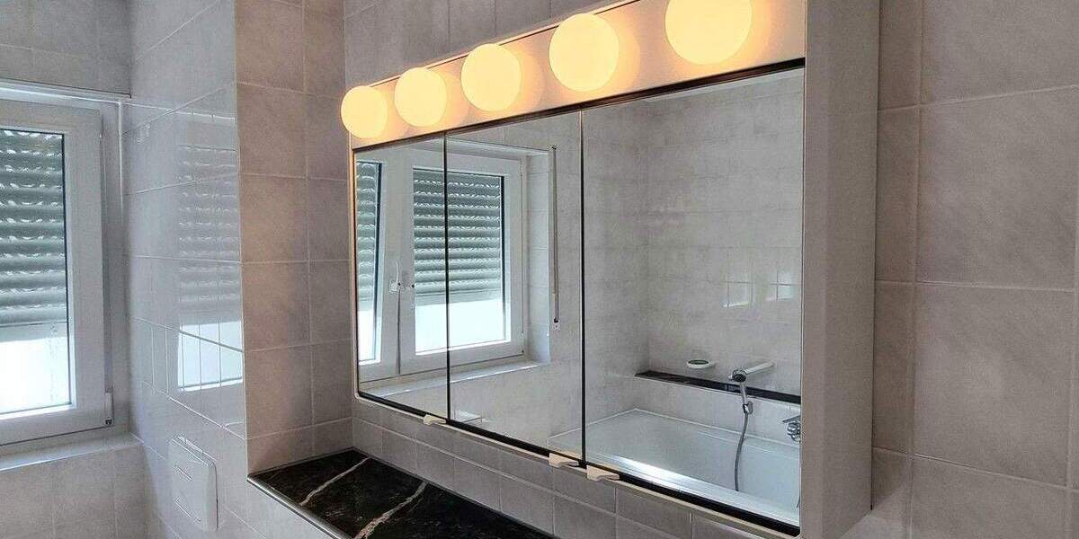 Etagenwohnung Bochum Höntrop - 3 Zimmer, 118 m&sup2;, 1.180&euro; | Angebot:24648767