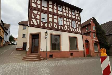 Haus Walldürn - 15 Zimmer, 372 m&sup2;, 570.000&euro; | Angebot:25549863