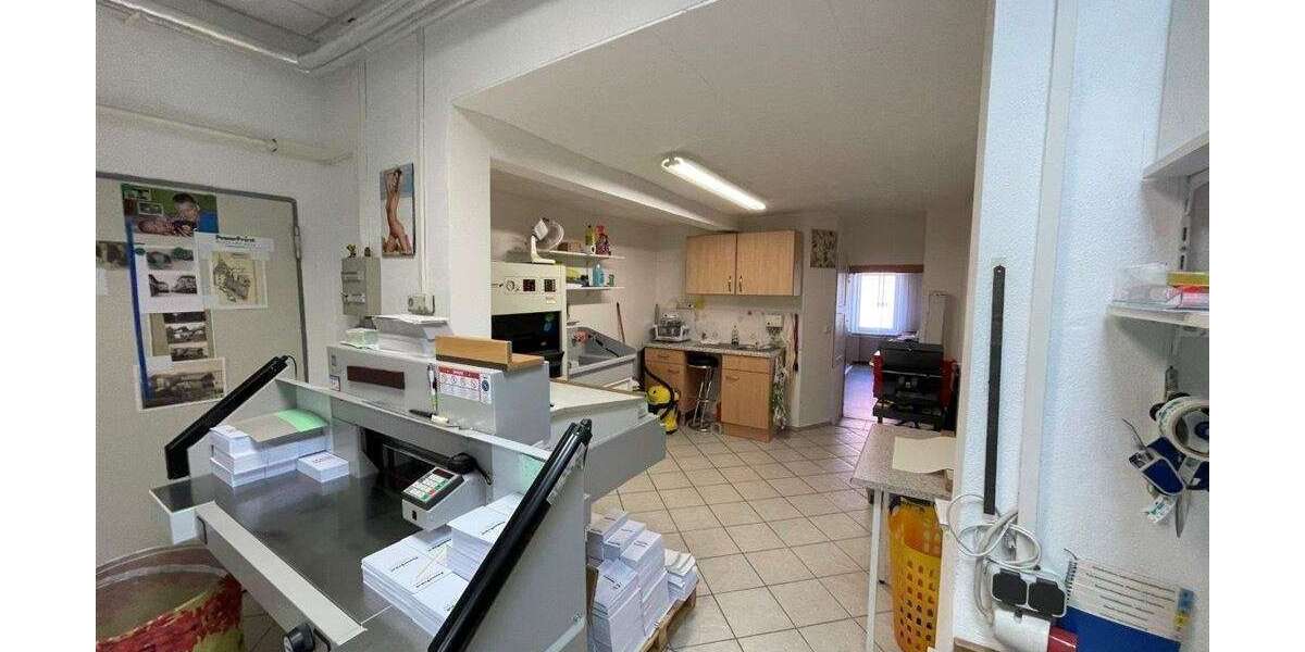 **keine Käuferprovision** Wohn- und Geschäftshaus in Pößneck mit schönem Garten - Mehrfamilienhaus, Wohnhaus Pößneck | Angebot:19742050
