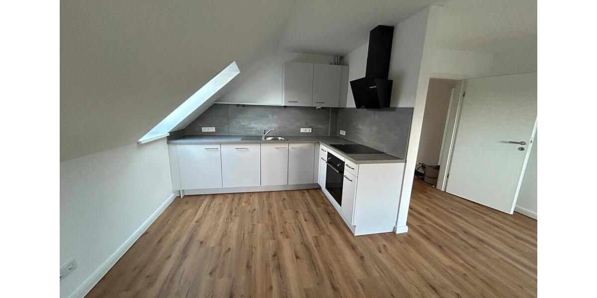 Dachgeschoßwohnung Tönning - 4 Zimmer, 86 m&sup2;, 950&euro; | Angebot:25178696