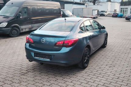 Opel Astra 220.000 km 2.700 &euro; Hallstadt 96103