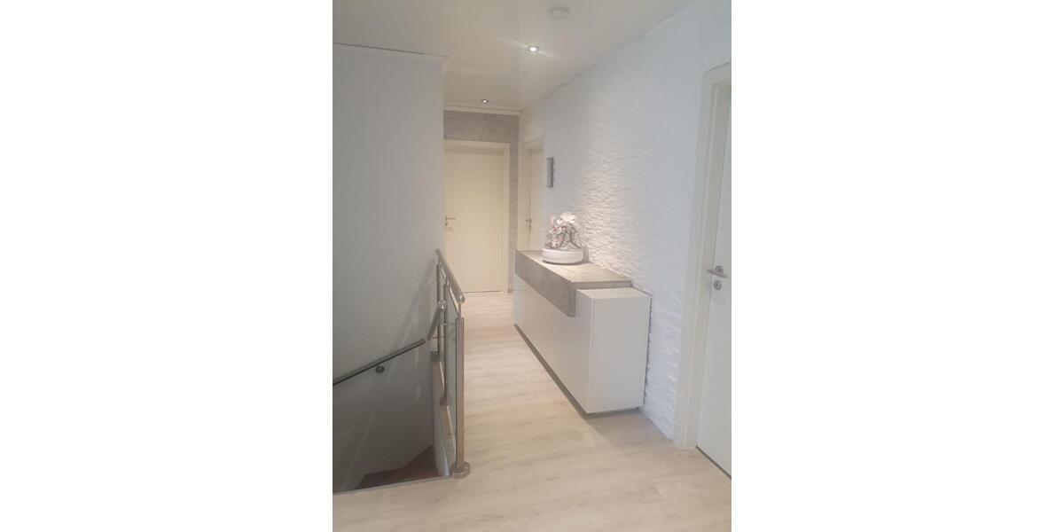 Bungalow Warstein - 8 Zimmer, 207 m&sup2;, 369.000&euro; | Angebot:25445826