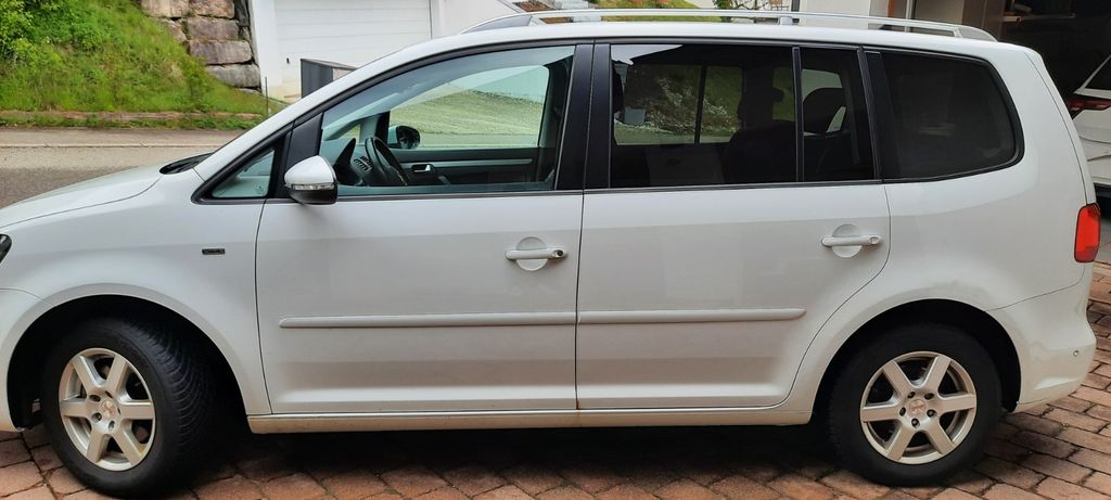 VW Touran 190.000 km 7.200 &euro; Nusplingen 72362