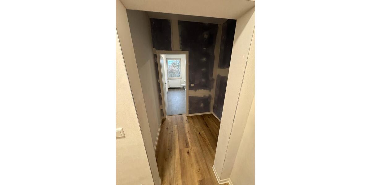 Kernsanierte Wohnung zu Vermieten 4 zimmer