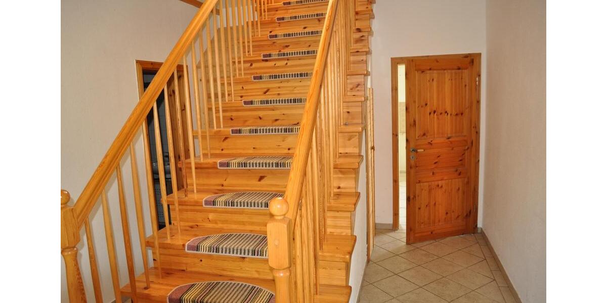 großes Doppelhaus, insgesamt 255 qm Wohnfläche 10 zimmer