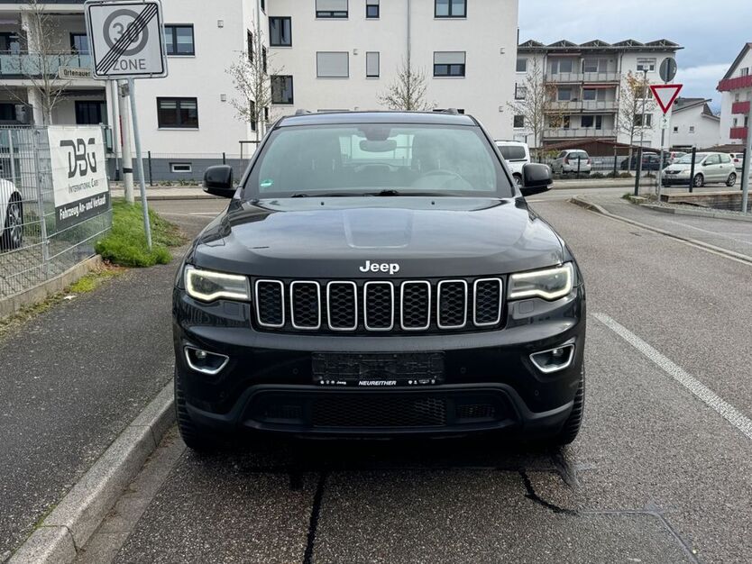 Jeep Grand Cherokee 229.000 km 13.990 € Appenweier 77767