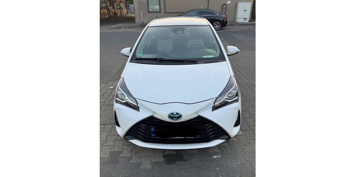 Toyota Yaris 80.500 km 13.300 &euro; Dresden 01069