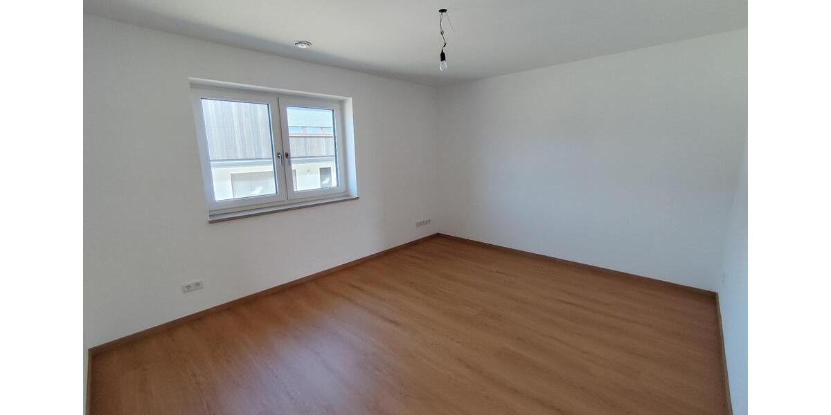 Mehrfamilienhaus, Wohnhaus Ehekirchen - 6 Zimmer, 170 m&sup2;, 1.700&euro; | Angebot:26399722
