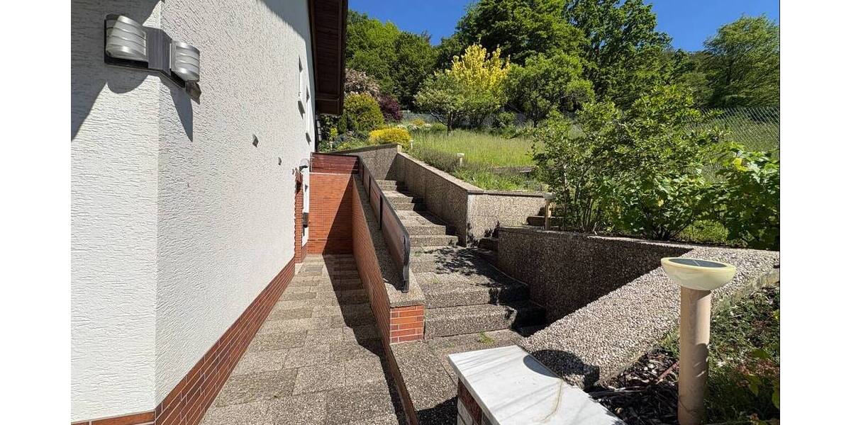 Einfamilienhaus Dillenburg Nanzenbach - 8 Zimmer, 175 m&sup2;, 335.000&euro; | Angebot:26778532